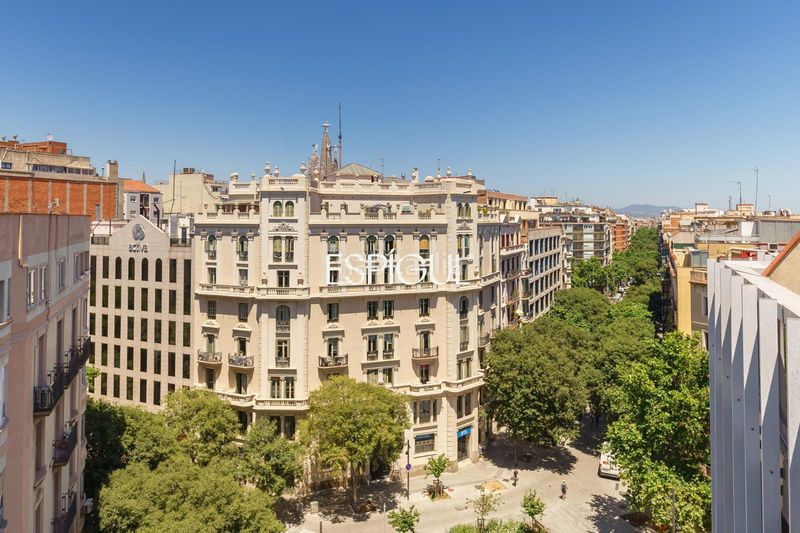 Foto 1650fe07-26e6-4139-a52a-76e89365676c. Àtic amb calefacció aparcament a Dreta de l´Eixample Barcelona