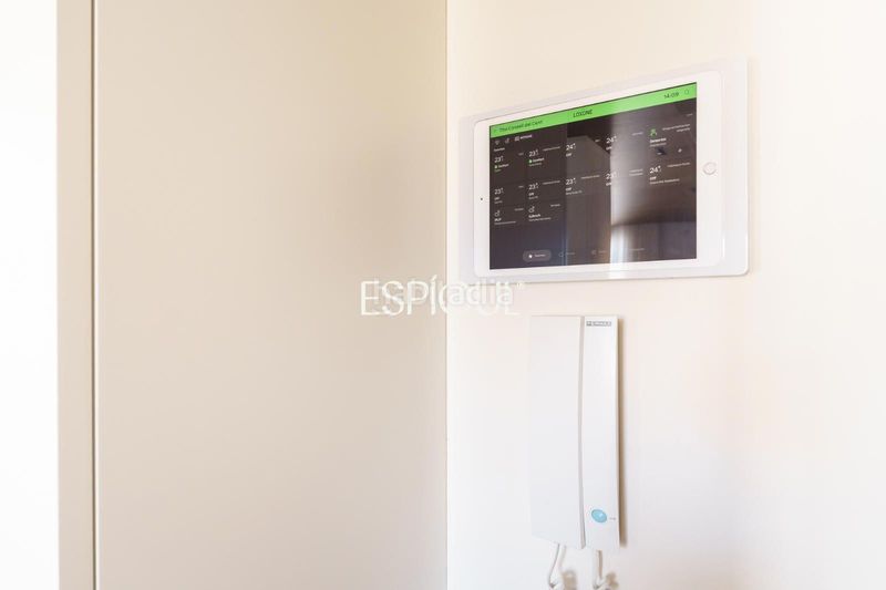 Foto e2ae0828-2413-40c3-a7d2-d57ecb13388a. Àtic amb calefacció aparcament a Dreta de l´Eixample Barcelona