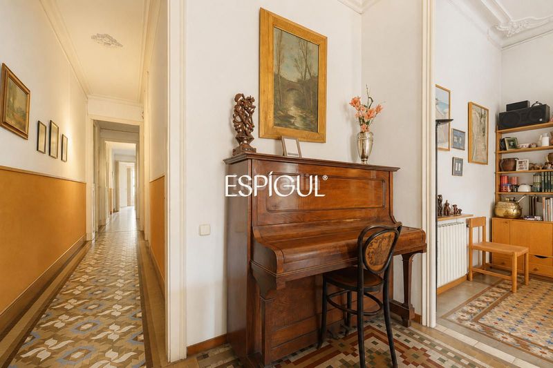 Foto b8271b67-36c6-4921-99c5-5f46ca39a7e2. Flat with heating in Dreta de l´Eixample Barcelona