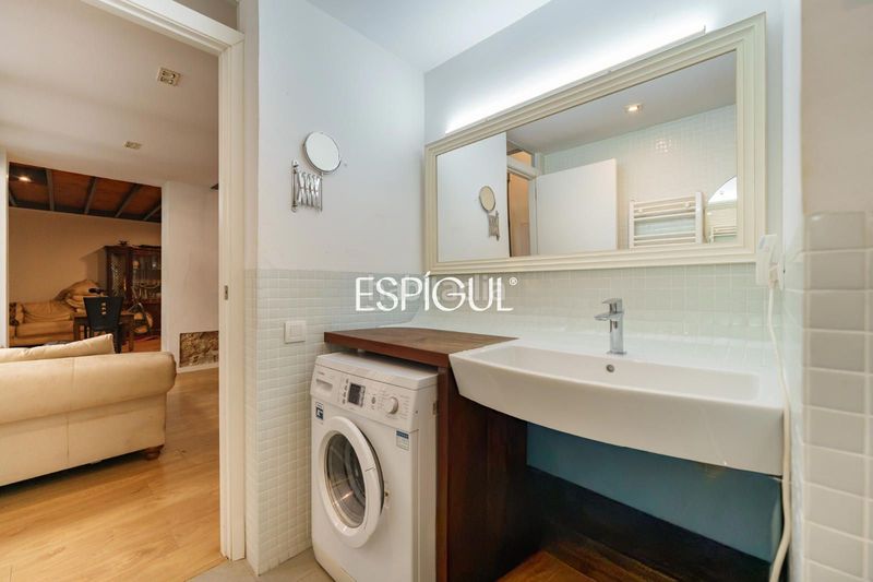 Foto 1766ce19-817c-4569-ad3c-20f107341141. Duplex con riscaldamento in El Poble Sec - Parc de Montjuïc Barcelona