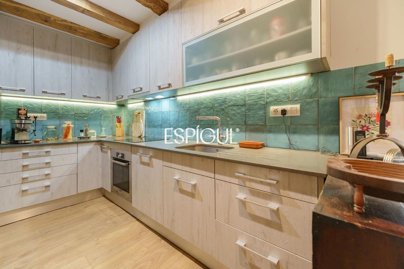 Foto 55d5caf5-883f-419c-b67e-a3f1c4b3de22. Duplex con riscaldamento in El Poble Sec - Parc de Montjuïc Barcelona
