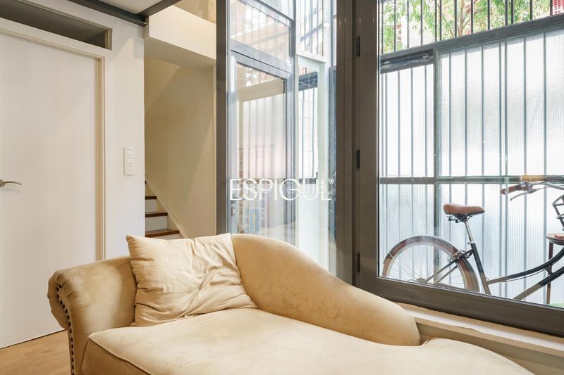 Foto 5b162034-c2bc-4f28-9078-100f0b16fc59. Duplex con riscaldamento in El Poble Sec - Parc de Montjuïc Barcelona