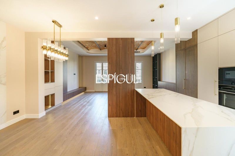 Foto 55dfa8ee-ddcc-4d2c-8c1a-f9a7bf75e66d. Pis amb calefacció a Dreta de l´Eixample Barcelona