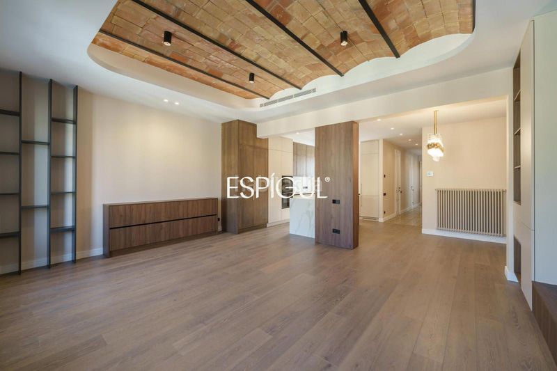 Foto bbefe25b-657a-42e7-bef0-8617dc574304. Pis amb calefacció a Dreta de l´Eixample Barcelona