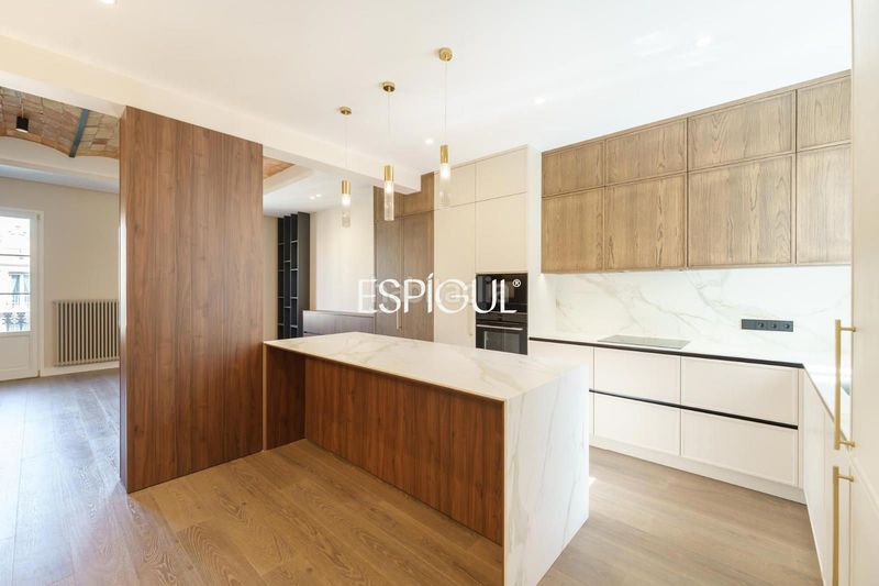 Foto c05a1190-5786-4172-85ee-3a58500f995c. Pis amb calefacció a Dreta de l´Eixample Barcelona