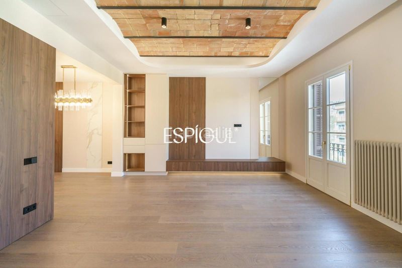 Foto de1c3fb9-9f95-457e-84d5-6bc4aed6daac. Pis amb calefacció a Dreta de l´Eixample Barcelona