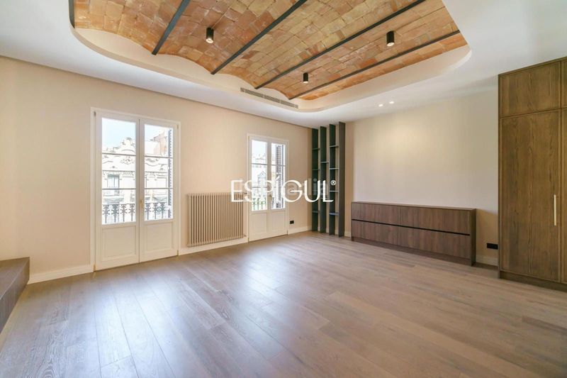 Foto e0f0fcd0-cc47-427f-a569-d135bbffe97e. Pis amb calefacció a Dreta de l´Eixample Barcelona