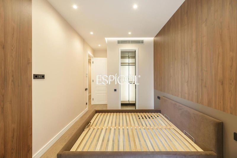 Foto fffc2d0b-8053-49f6-b5a1-a082252056fe. Pis amb calefacció a Dreta de l´Eixample Barcelona