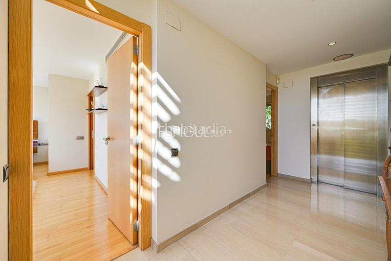 Foto 0285dc92-a832-44aa-b450-b4e64e62817b. Casa adossada amb calefacció aparcament a Sant Gervasi - Bonanova Barcelona