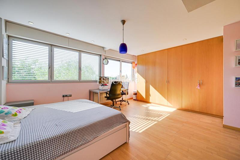 Foto 0b3a0c5e-19ae-432b-bc45-653136f115d2. Casa adossada amb calefacció aparcament a Sant Gervasi - Bonanova Barcelona