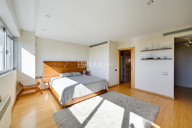 Foto 2411a36a-6961-493b-b8ca-6976019ce11b. Casa adossada amb calefacció aparcament a Sant Gervasi - Bonanova Barcelona