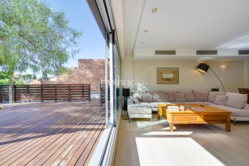 Foto 4472804d-ec52-47d2-9bed-5ed41d8649f3. Casa adossada amb calefacció aparcament a Sant Gervasi - Bonanova Barcelona