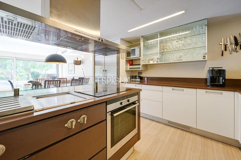 Foto 4d9116e4-9322-4ee9-953e-627900f68e96. Casa adossada amb calefacció aparcament a Sant Gervasi - Bonanova Barcelona