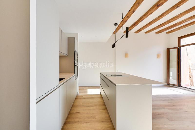 Foto 1212ac04-653a-46ba-bf3e-89885210d92a. Pis amb calefacció a Raval Barcelona