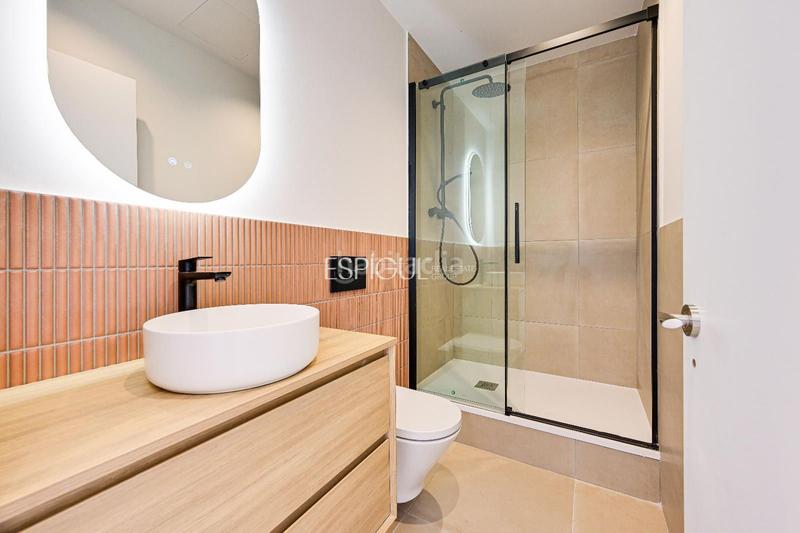 Foto 142fd859-0ff6-447f-8234-608cc1236dac. Pis amb calefacció a Raval Barcelona