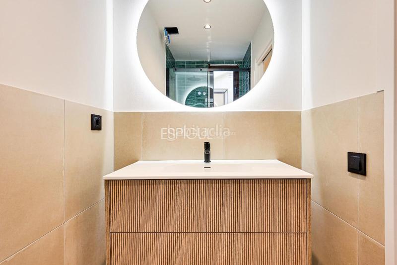 Foto 5edb700a-e475-49a7-a519-bacdff698b59. Pis amb calefacció a Raval Barcelona