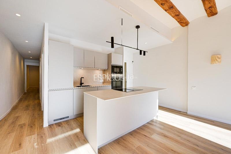 Foto 71c4fbee-9f7c-4694-af42-a60b5542b271. Pis amb calefacció a Raval Barcelona