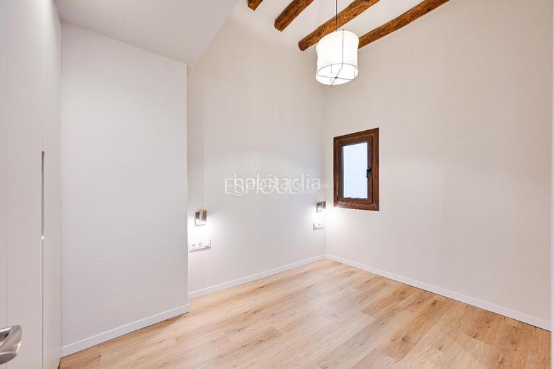 Foto 8606aca5-4948-48e9-99f3-cadf0102d51e. Pis amb calefacció a Raval Barcelona