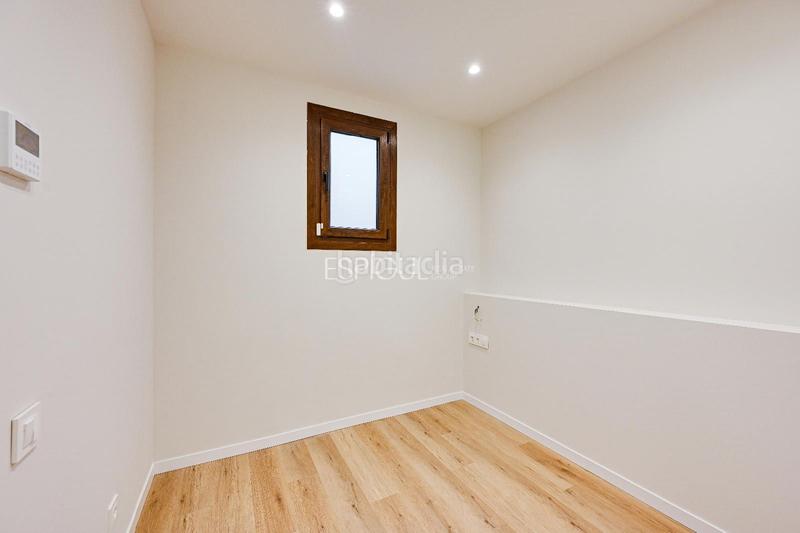 Foto 8678e58f-049e-42cc-a6e8-e289d3713986. Pis amb calefacció a Raval Barcelona