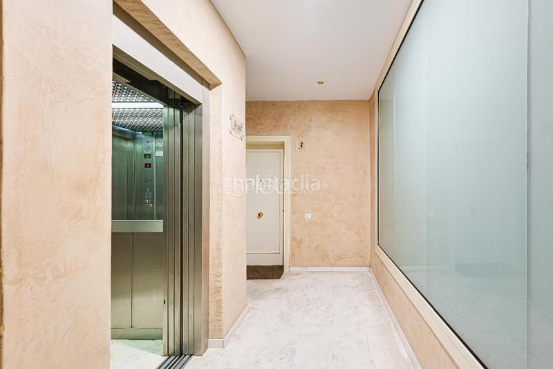 Foto 0df8067d-e16c-4e44-83f2-289acbd30087. Pis amb calefacció aparcament a St. Pere - Sta. Caterina - El Born Barcelona