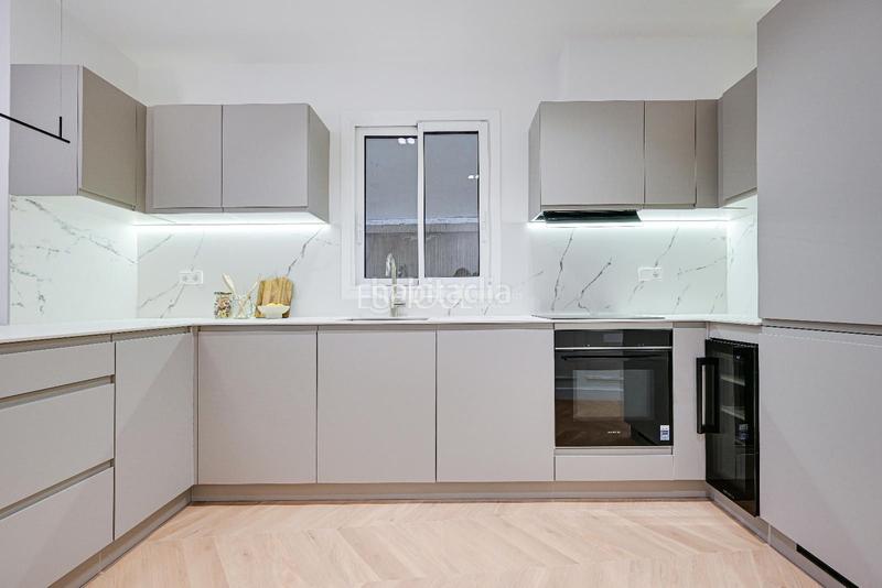 Foto 23b69ee0-cad9-49f4-9c79-4bfc9f0044b3. Pis amb calefacció aparcament a St. Pere - Sta. Caterina - El Born Barcelona