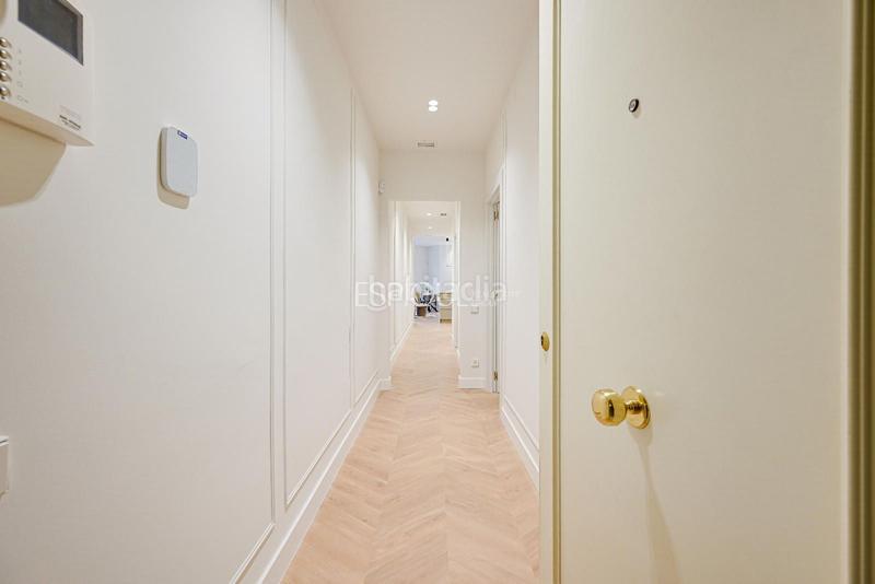 Foto 32c345e0-ccda-4bd7-a1d0-745befeb6f57. Pis amb calefacció aparcament a St. Pere - Sta. Caterina - El Born Barcelona