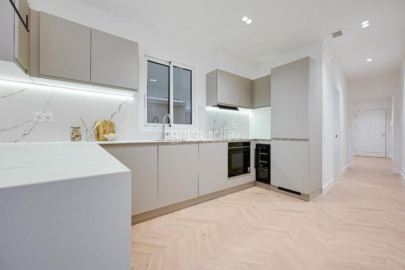 Foto 5467cc4f-a06b-4084-8e99-aed0f179b73a. Pis amb calefacció aparcament a St. Pere - Sta. Caterina - El Born Barcelona