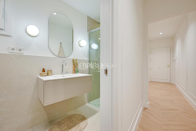 Foto 8f05018f-ebb8-46b2-93a3-19e0e43ddbfe. Pis amb calefacció aparcament a St. Pere - Sta. Caterina - El Born Barcelona