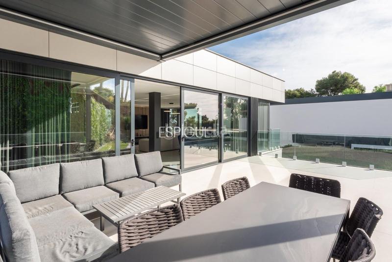 Foto 0741581b-d02f-4064-beb7-8a131dd35ef1. Maison avec chauffage parking piscine dans Muntanyeta Castelldefels