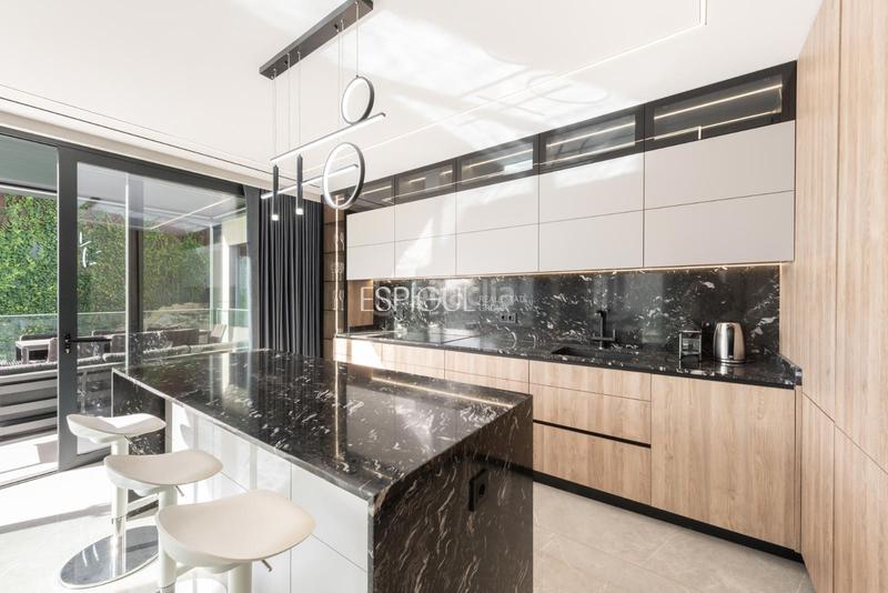 Foto 95f9ea88-f525-4163-bce8-b034bf6de435. Maison avec chauffage parking piscine dans Muntanyeta Castelldefels