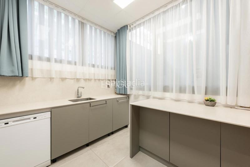 Foto 2a62f7ec-648b-483c-b8c6-29211bbc7087. Duplex with heating parking in Centre Castelldefels