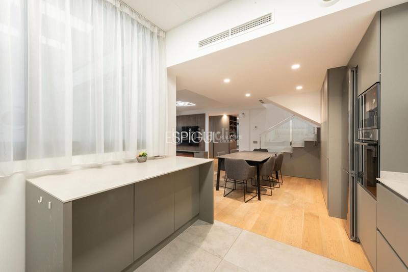 Foto 364089cb-90bc-4abd-beb1-45a9b5ed84f1. Duplex with heating parking in Centre Castelldefels