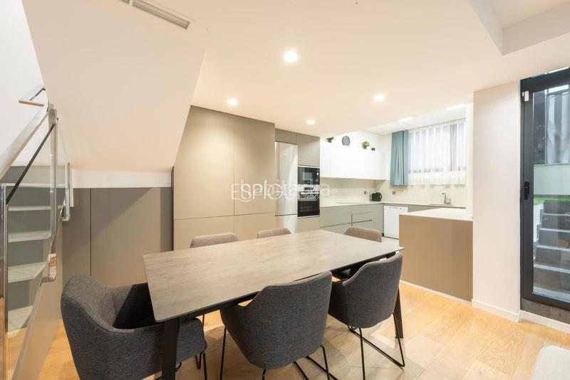 Foto ee9630f8-cf71-4609-9ff1-cb79be316c4a. Duplex with heating parking in Centre Castelldefels