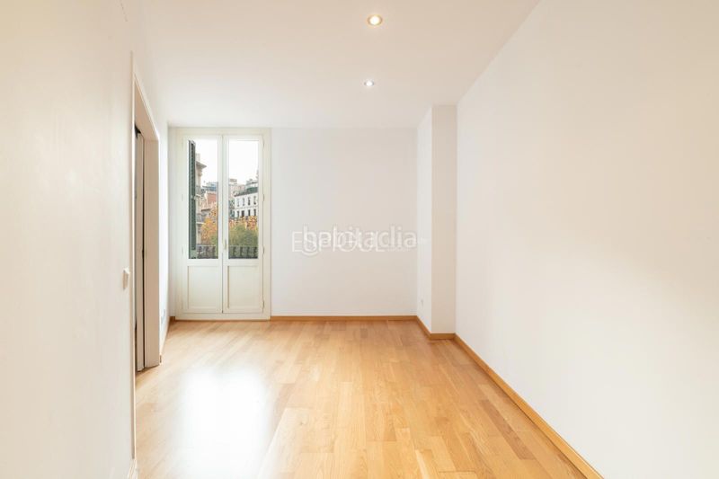 Foto e1416a57-f119-461a-b517-a9bc0a1818b9. Pis amb calefacció a L´Antiga Esquerra de l´Eixample Barcelona