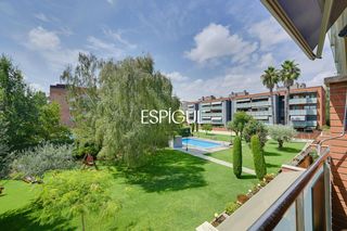 Piso  Josep puig i cadalfach. Piso en venta cuatro habitaciones, zona comunitaria en torreblan