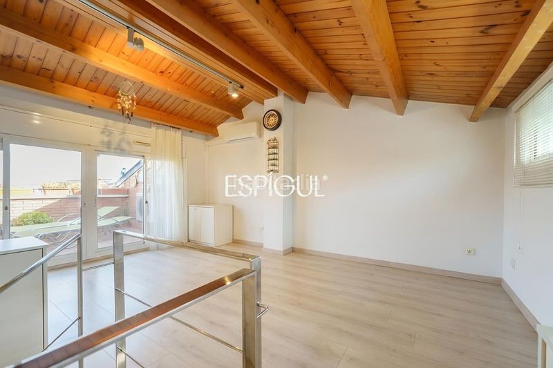 Foto 12ffa59a-7a79-4e7e-aabe-28da231e9eb1. Casa adossada amb calefacció aparcament piscina a Sant Cugat del Vallès