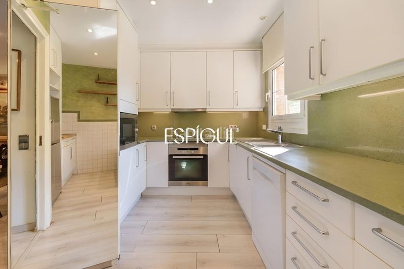 Foto 4ca0de5d-6a76-4f57-808b-d4ee5e5e494d. Casa adossada amb calefacció aparcament piscina a Sant Cugat del Vallès