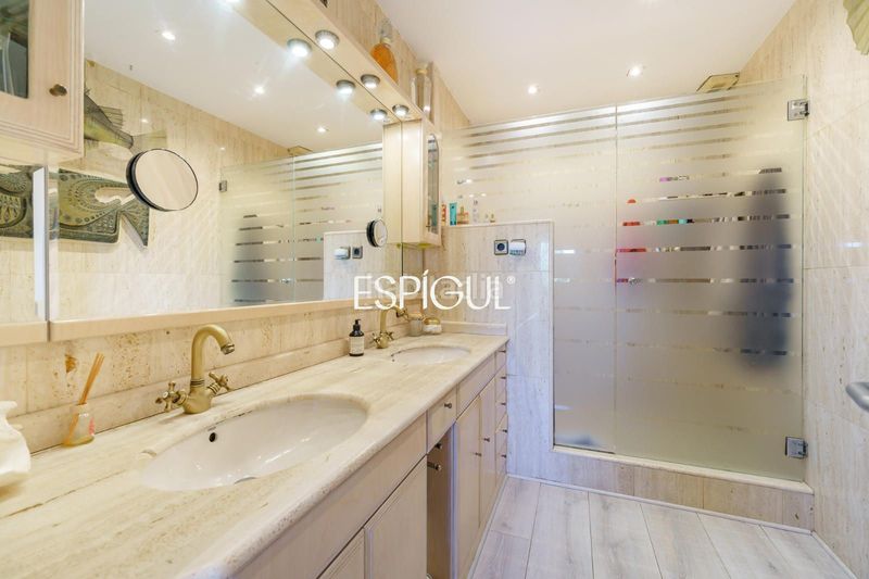 Foto 521427a7-4757-4bd9-baa1-be237397ef1a. Casa adossada amb calefacció aparcament piscina a Sant Cugat del Vallès