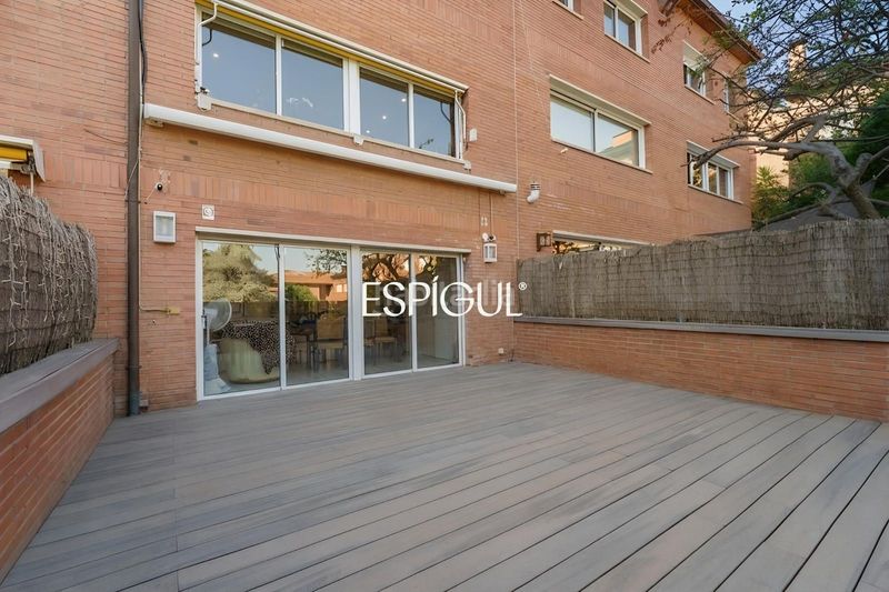 Foto 9ea91425-f443-4bfe-b738-80e92814faca. Casa adossada amb calefacció aparcament piscina a Sant Cugat del Vallès