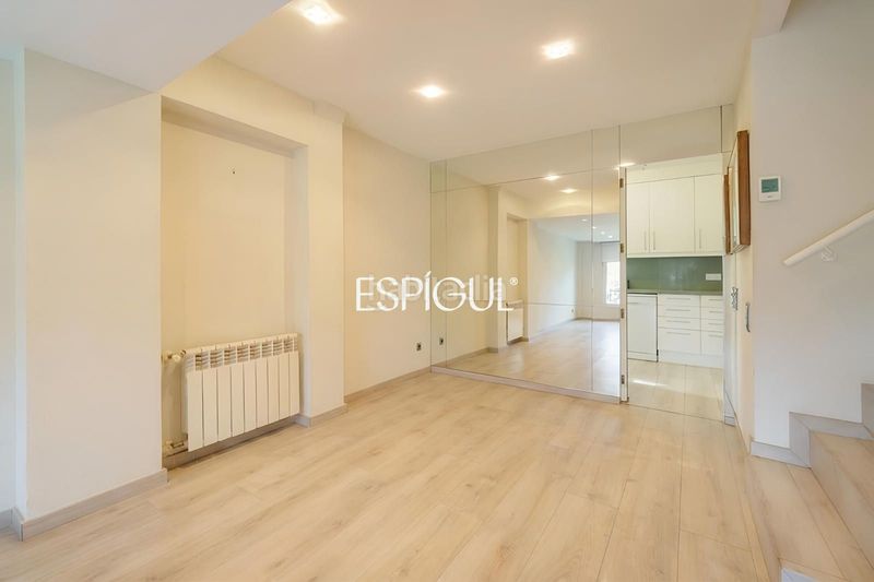 Foto a80a5188-f18b-4377-8da1-e19c0df326f3. Casa adossada amb calefacció aparcament piscina a Sant Cugat del Vallès