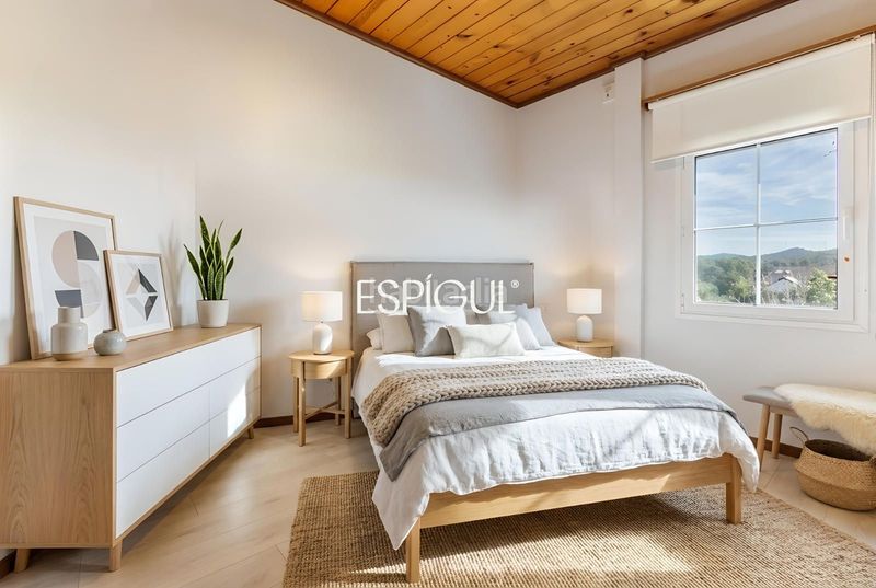 Foto adf09c91-c242-4a0d-823a-51ff0ea33660. Casa adossada amb calefacció aparcament piscina a Sant Cugat del Vallès
