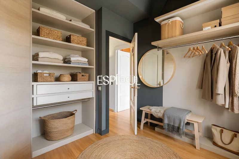 Foto dd312659-0ee3-4e13-8b7d-f1d607b118d0. Casa adossada amb calefacció aparcament piscina a Sant Cugat del Vallès