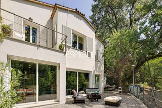 Maison à Bellaterra. Casa en venta en el centro de bellaterra