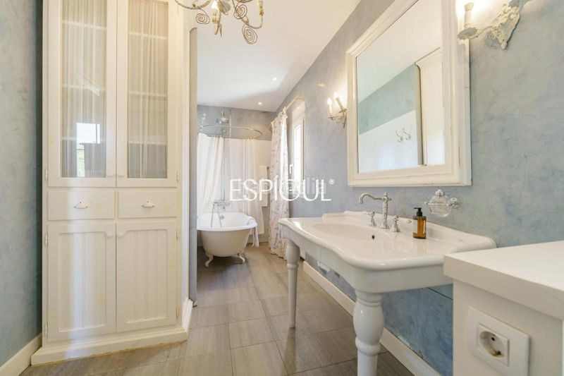 Foto 1fddd488-c176-4a87-b8a9-6a7b20fa855a. Casa amb calefacció aparcament piscina a Valldoreix Sant Cugat del Vallès
