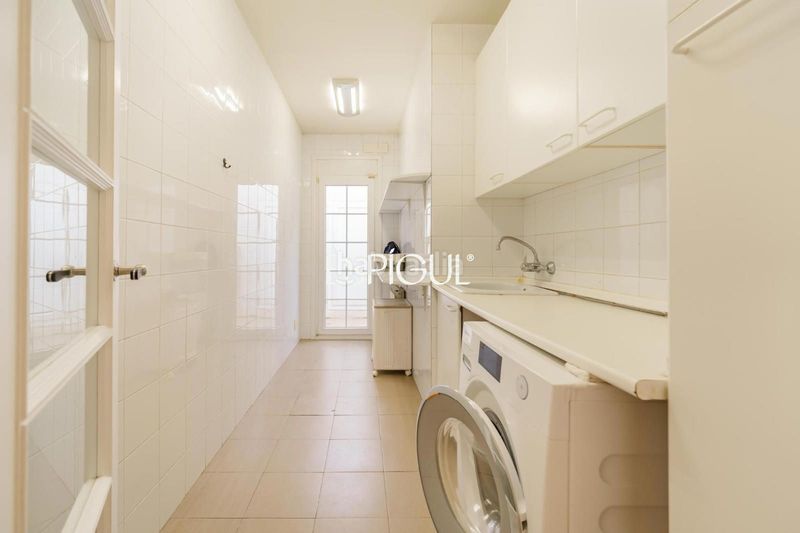 Foto 47023f38-4450-468e-97e0-259b35cee1e7. Casa amb calefacció aparcament piscina a Valldoreix Sant Cugat del Vallès