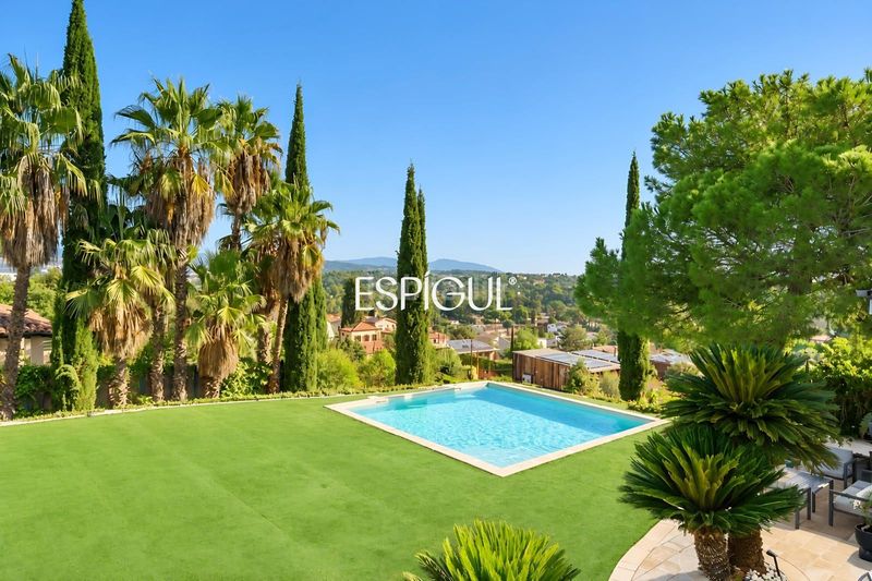 Foto ea99c777-6041-40d2-955a-ccd3324b1351. Casa amb calefacció aparcament piscina a Valldoreix Sant Cugat del Vallès
