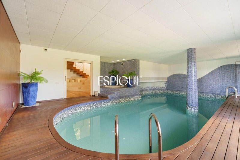 Foto f03c8da0-b36a-4172-a03f-bf4d8ad76ff3. Casa amb calefacció aparcament piscina a Valldoreix Sant Cugat del Vallès