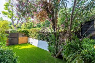 Maison jumelée à Arxiu. Casa pareada en venta en arxiu