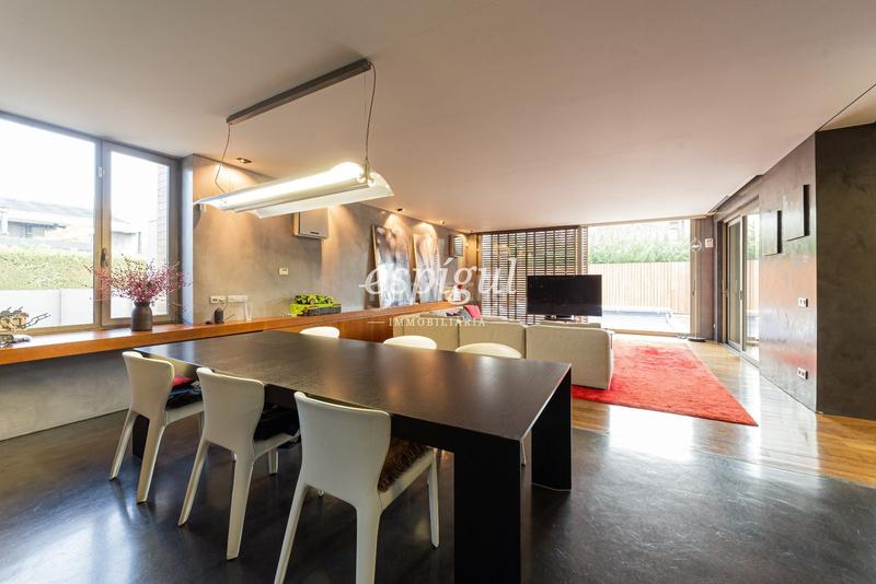Foto a88724b5-d856-4477-8859-0ebc651ad2b3. House with parking pool in Arxiu Sant Cugat del Vallès