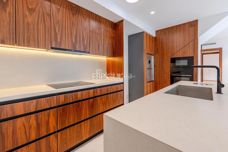 Foto 5dd4a30b-2ccf-4b64-80f4-006409625721. Dachwohnung mit heizung parking in Centre - Estació Sant Cugat del Vallès